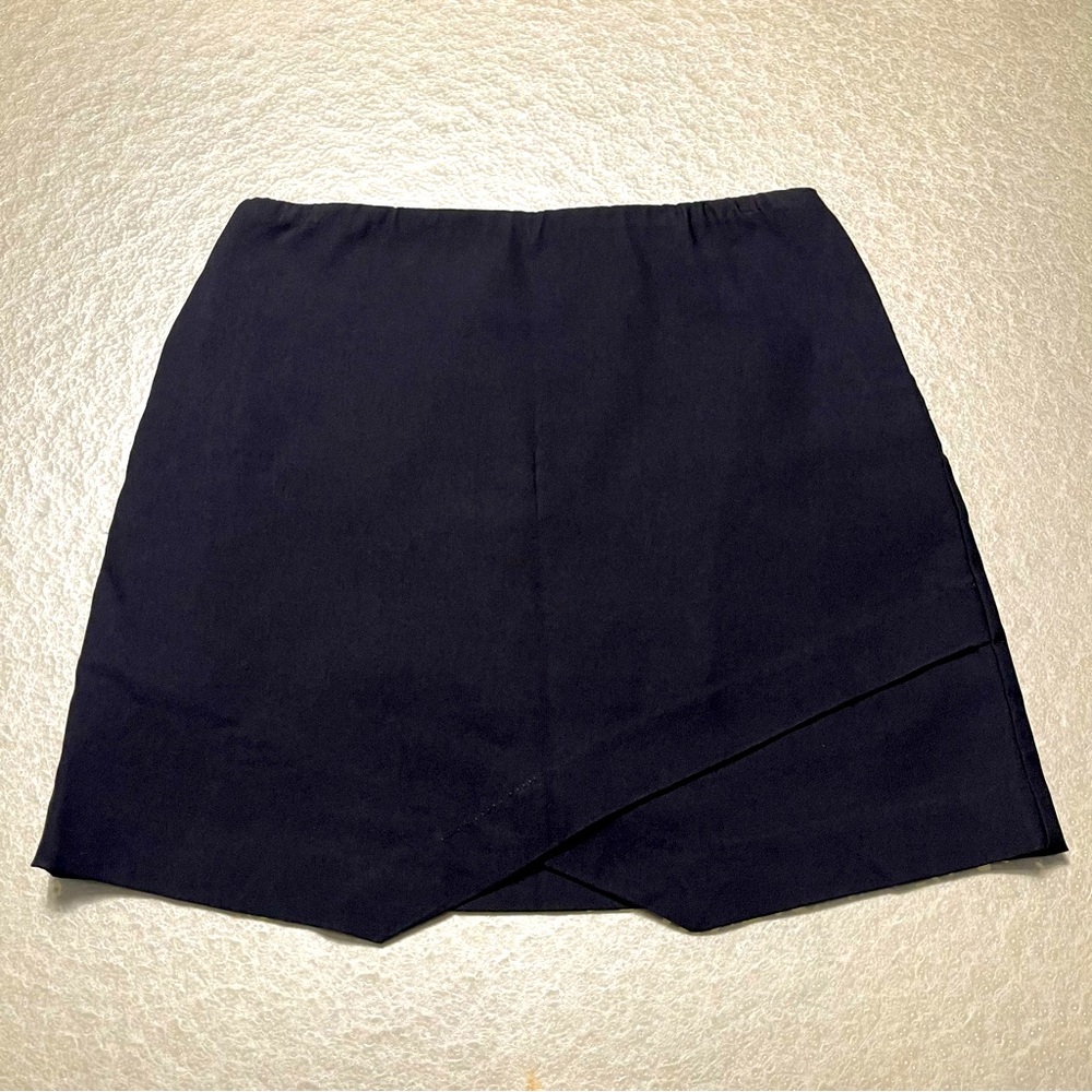 Versona skort Asymmetrical size XS black never worn skort